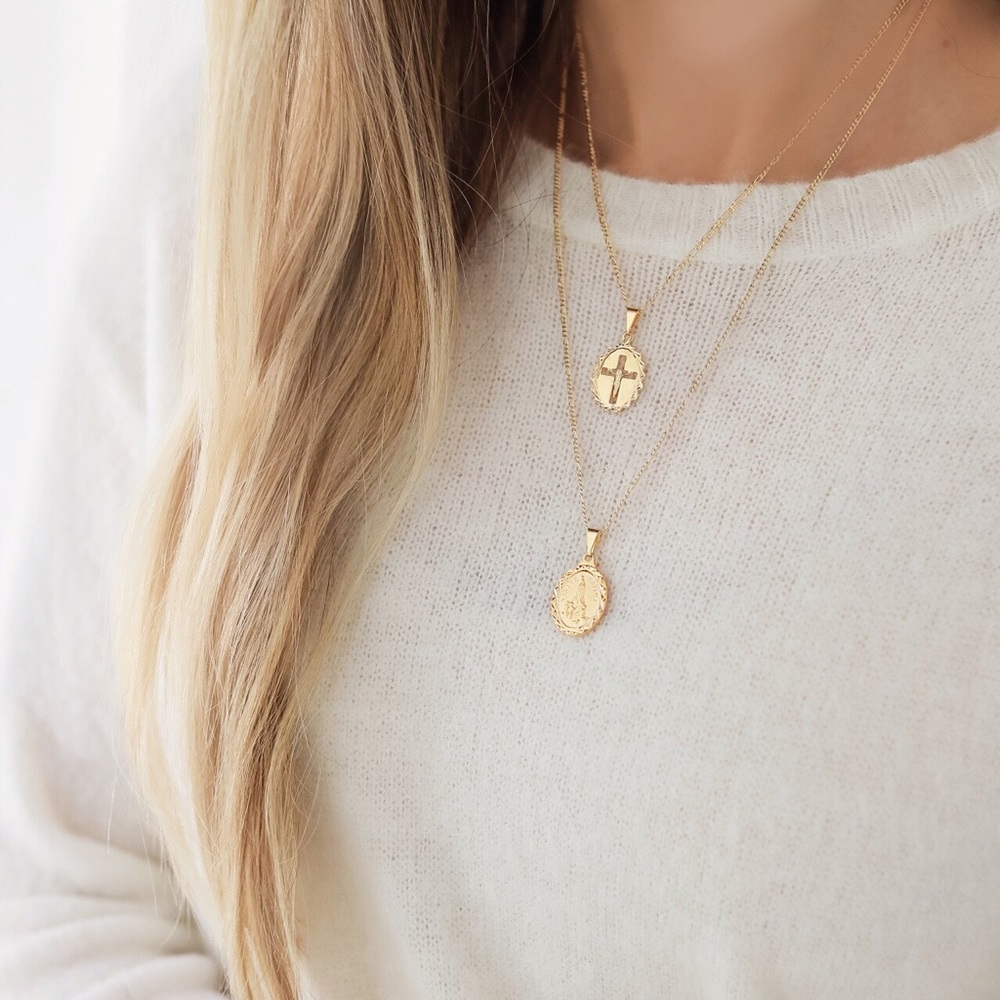 Virgin Mary Necklace | 18kt Gold Filled - Picture 4 of 7